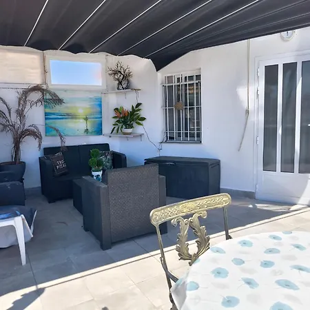 Будинок відпочинку Cozy With Private Terrace And Communal Pool In *