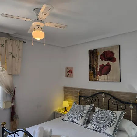 Будинок відпочинку Cozy With Private Terrace And Communal Pool In *