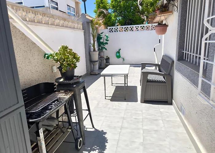 Cozy With Private Terrace And Communal Pool In 펜션