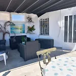 펜션 Cozy With Private Terrace And Communal Pool In *