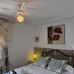 펜션 Cozy With Private Terrace And Communal Pool In *
