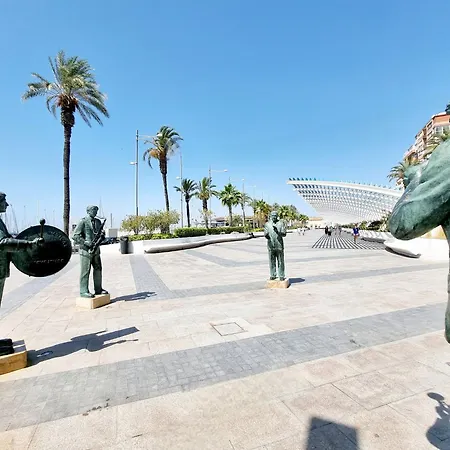 Prázdninový dům Cozy With Private Terrace And Communal Pool In Torrevieja