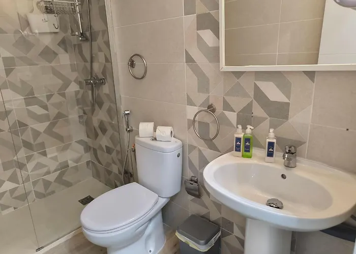 Cozy With Private Terrace And Communal Pool In Prázdninový dům