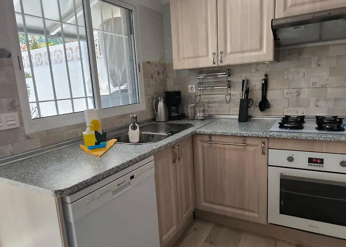 Cozy With Private Terrace And Communal Pool In *